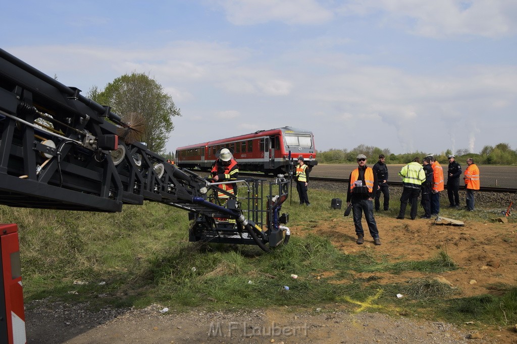 Schwerer VU LKW Zug Bergheim Kenten Koelnerstr P335.JPG - Miklos Laubert